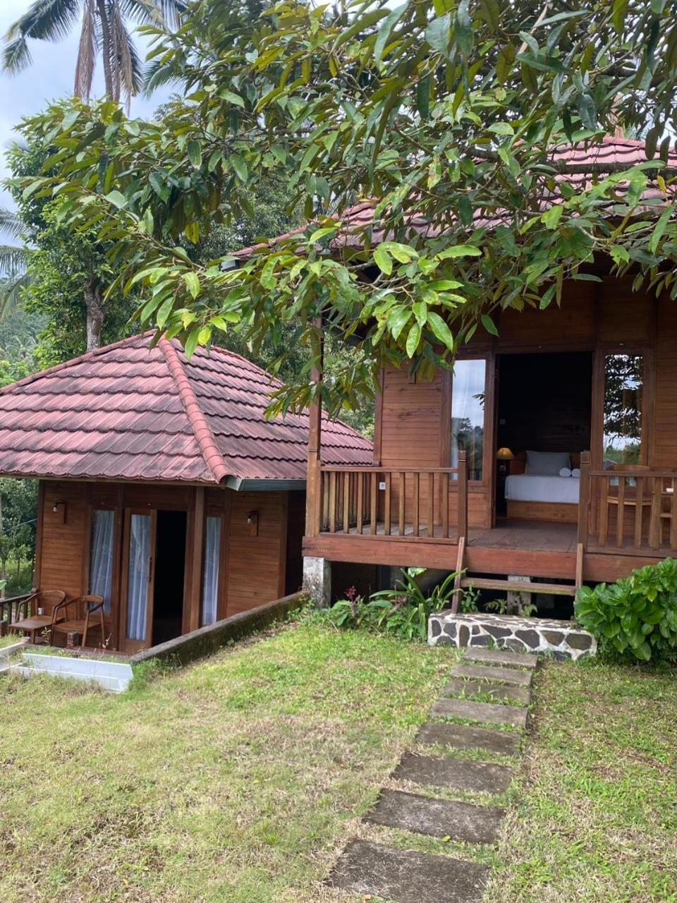 Uma D'Nyuh Homestay Singaraja Exterior foto